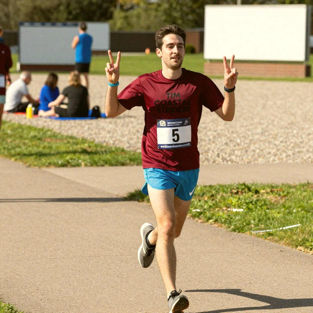 Kipchoge phá kỷ lục đường chạy Melbourne Marathon ở tuổi 41: chiến thắng thật, đỉnh cao thì không