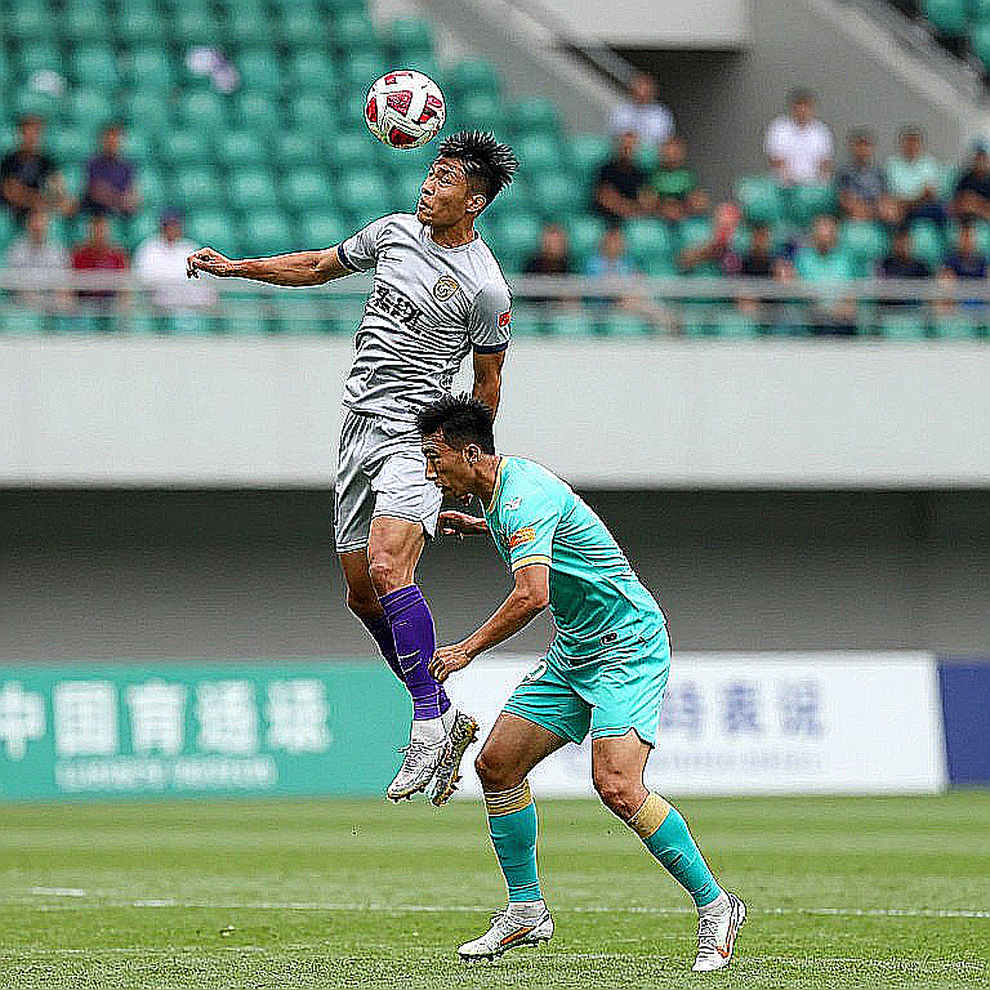 Bosz bỏ rơi người hùng hat-trick: Khi vai trò quan trọng hơn phong độ Bosz bỏ rơi người hùng hat-trick: Khi vai trò quan trọng hơn phong độ