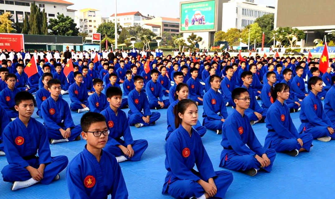 Cái chết của 'ông trùm' quyền anh gốc Philippines và bản án lao động bị chôn vùi