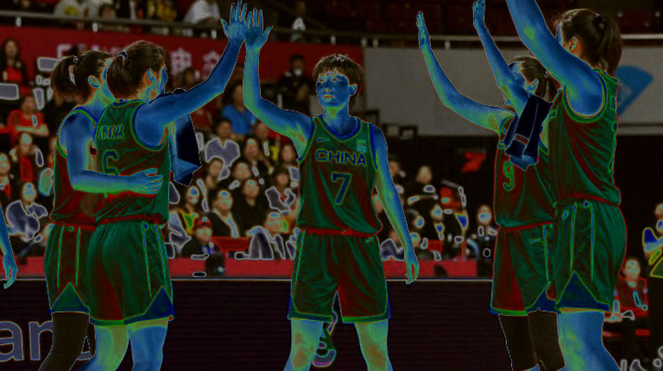 V-League và cái bẫy pressing thể lực: Khi bóng đá bị biến thành điền kinh