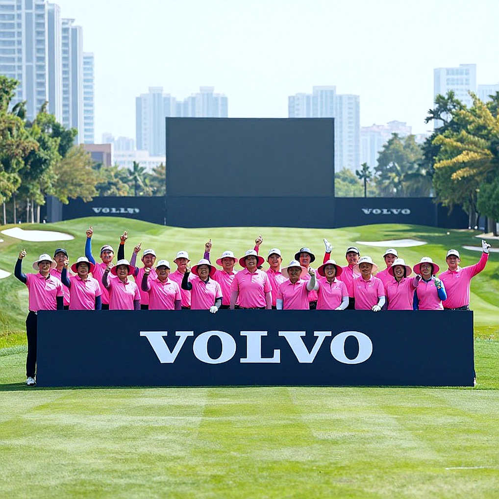 Tám tiêu đề, không một chỉ số: cấu trúc rỗng trong phân tích golf chuyên nghiệp