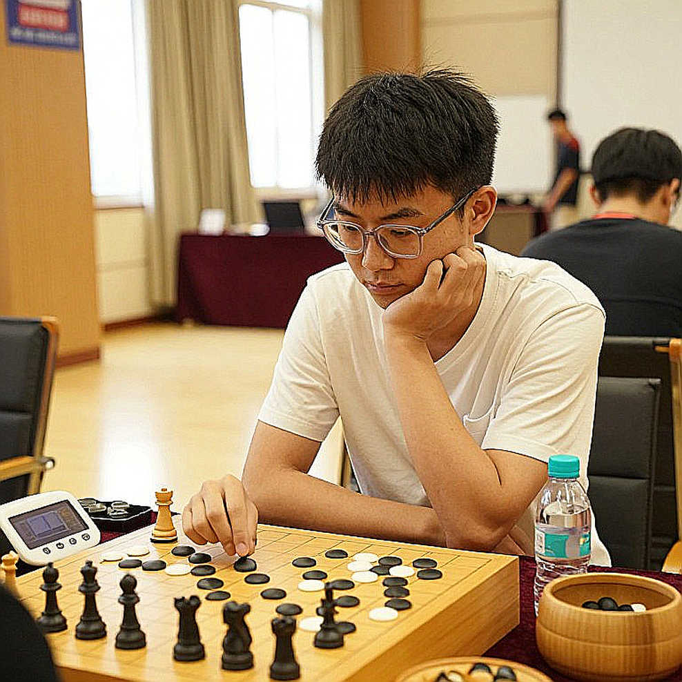 Cờ vua Olympiad: Gukesh ngồi bàn 4, Humpy dẫn đội nữ — khi thứ tự bàn đấu trở thành chiến thuật