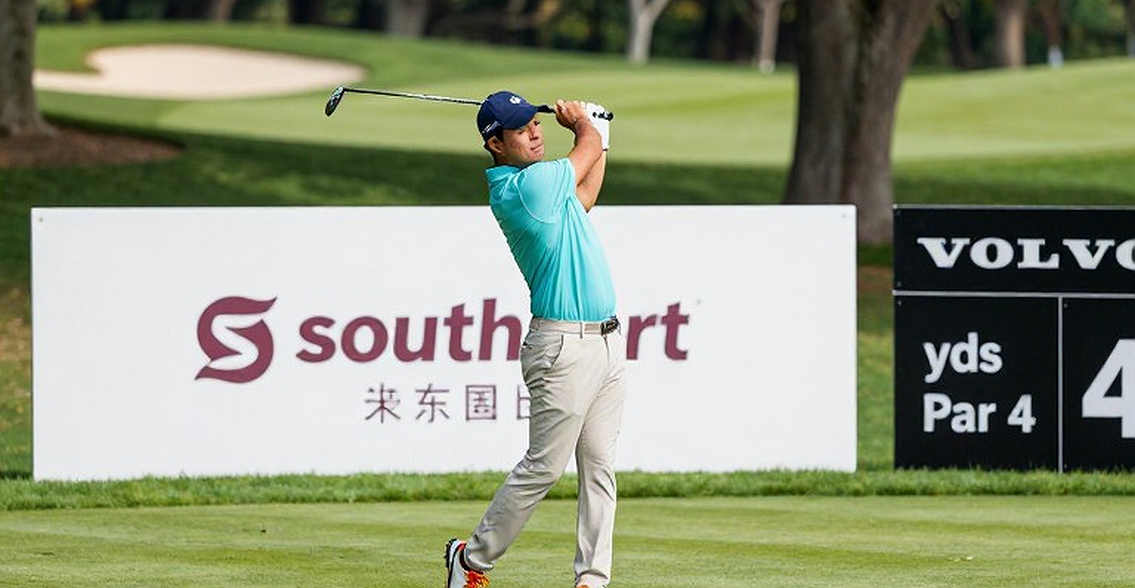 Caddie của Alejandro Tosti bỏ túi giữa vòng đấu: Ba năm tín hiệu và tám hố par không ai nhắc Caddie của Alejandro Tosti bỏ túi giữa vòng đấu: Ba năm tín hiệu và tám hố par không ai nhắc