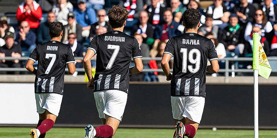 Barcelona ghi 36 bàn sau 8 trận: Kỷ lục vượt thời Messi và nửa câu chuyện chưa được kể Barcelona ghi 36 bàn sau 8 trận: Kỷ lục vượt thời Messi và nửa câu chuyện chưa được kể