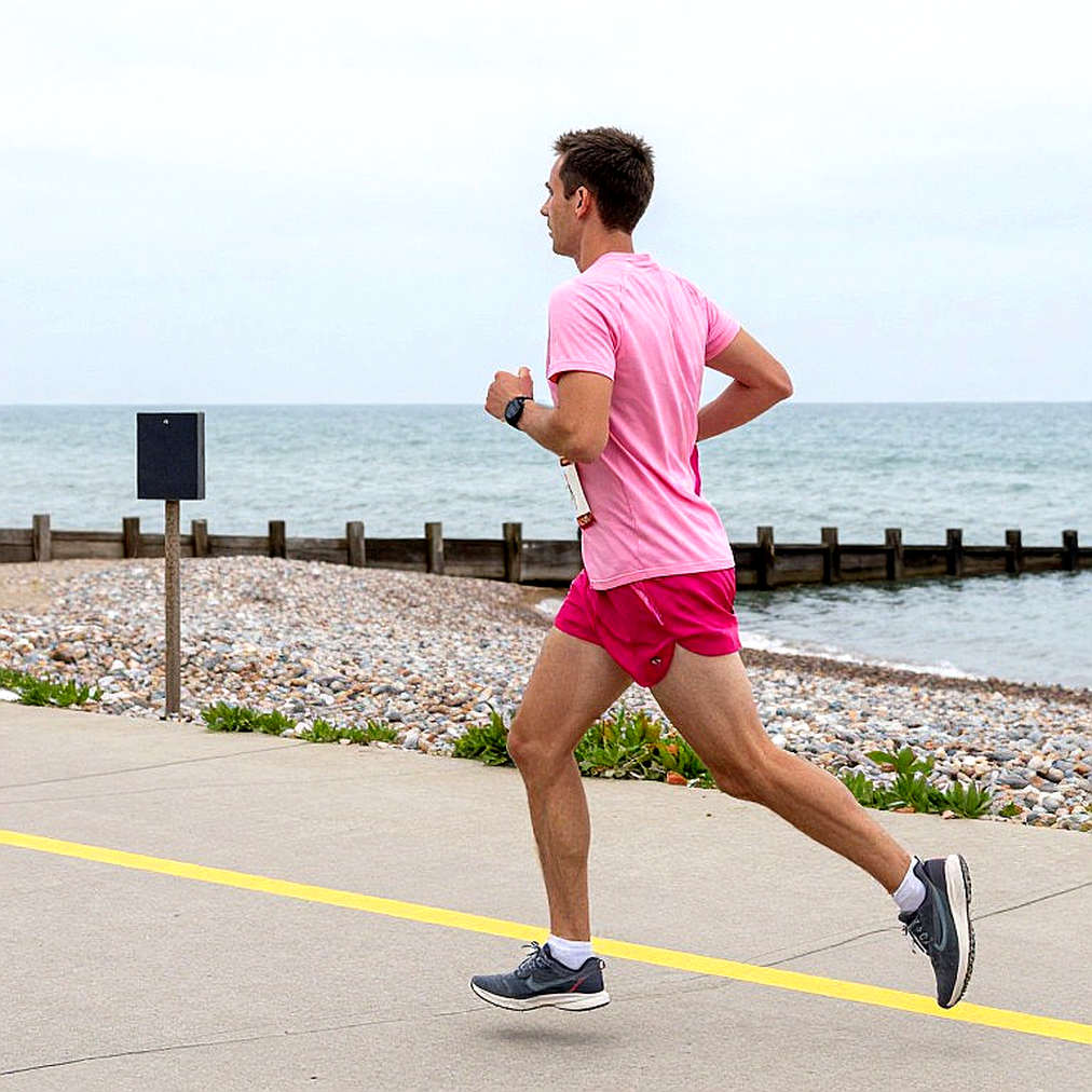 Chạy giữa di sản Vịnh Hạ Long: 15.000 suất, một chữ "Marathon" và những khoảng trống chưa được lấp