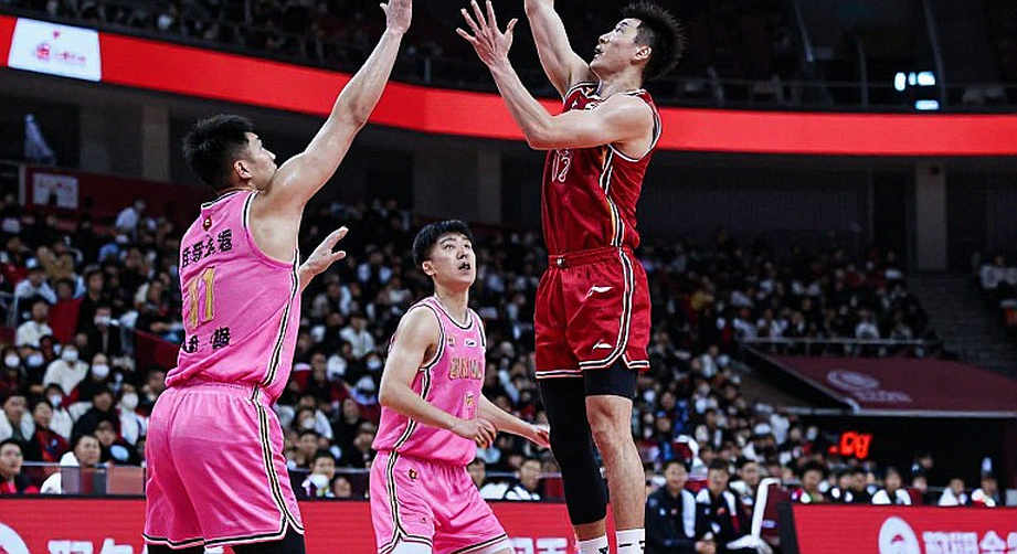 CSB ngược dòng San Sebastian 73-66: Cú chạy nước rút 14-3 và những dữ liệu bị bỏ quên
