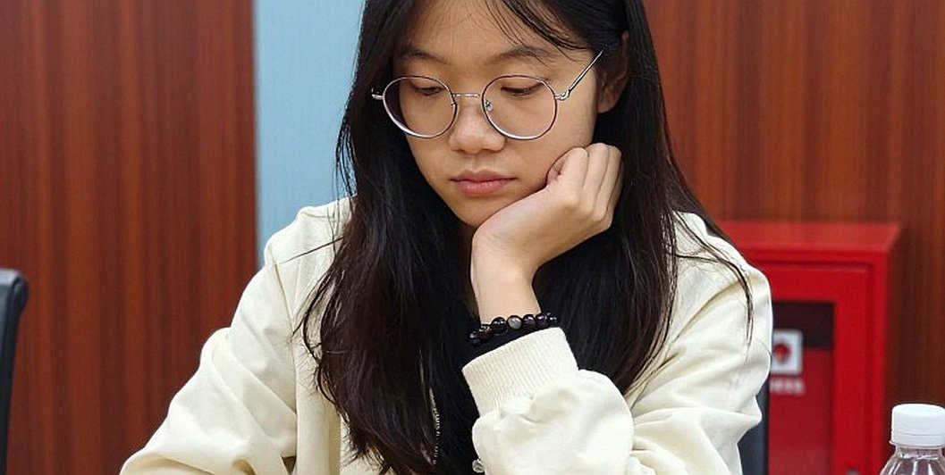 Tiếng vọng từ bàn cờ không người ghi lại