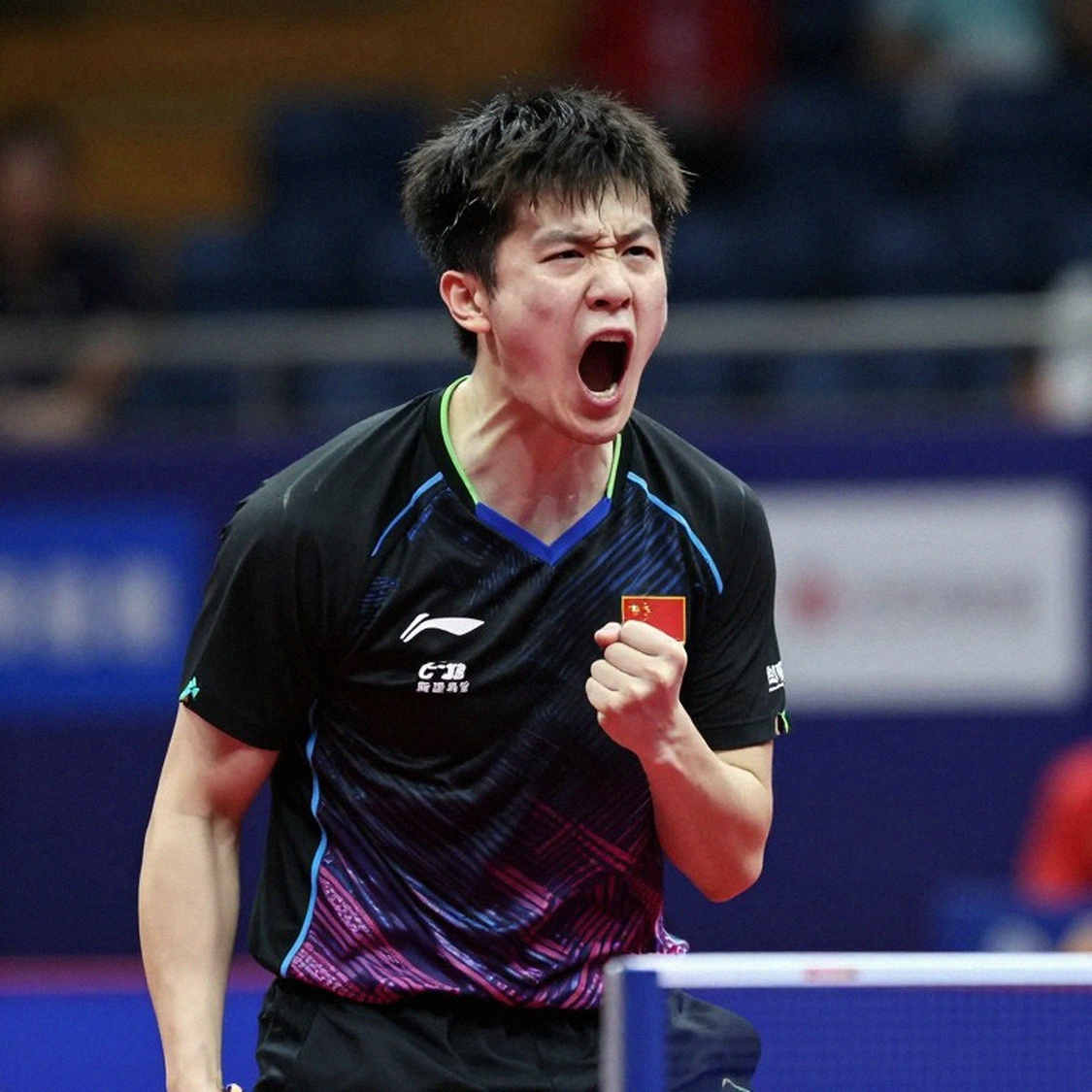 Khi bóng đá bị tráo bằng thông số điện thoại: vết nứt trong đường ống nội dung thể thao Khi bóng đá bị tráo bằng thông số điện thoại: vết nứt trong đường ống nội dung thể thao