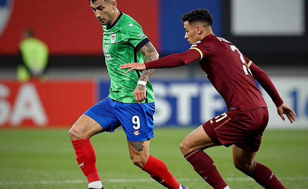 Thailand's Spine Cracks Before Facing Vietnam: Khemdee, Chanathip and Soonsup-Bell Thailand's Spine Cracks Before Facing Vietnam: Khemdee, Chanathip and Soonsup-Bell
