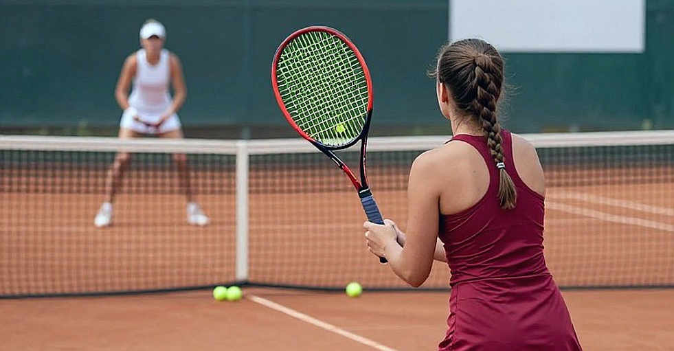 Anisimova Withdraws from Singapore with a Left Wrist Injury: The Joint That Runs Her Entire Weapon System