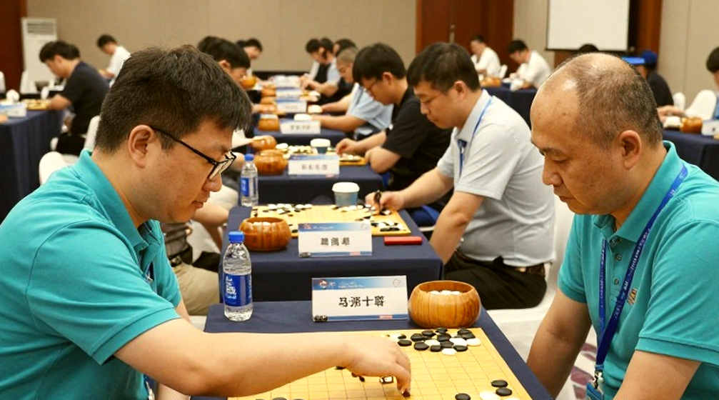 Eight-Way Tie in Samarkand: When the Standings Conceal the Real Story of a Round
