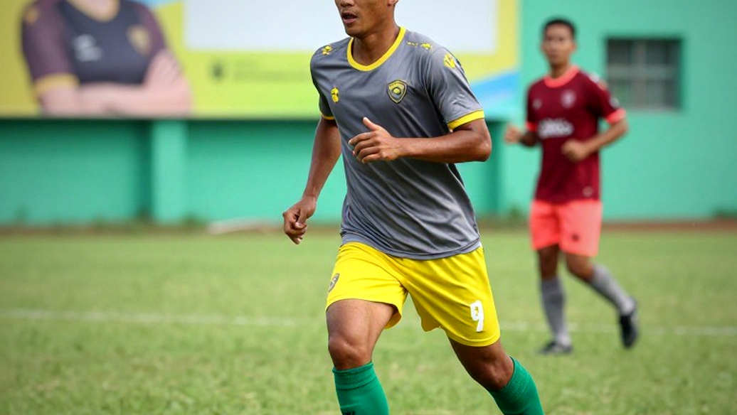 Tiền tài trợ ngân hàng vào V.League: đọc từ một thông cáo lãi suất